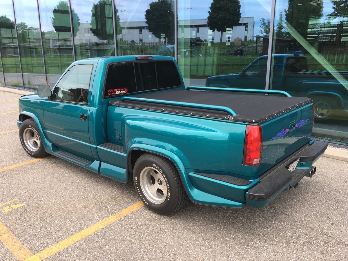 Chevrolet C 1500 Mark III Side